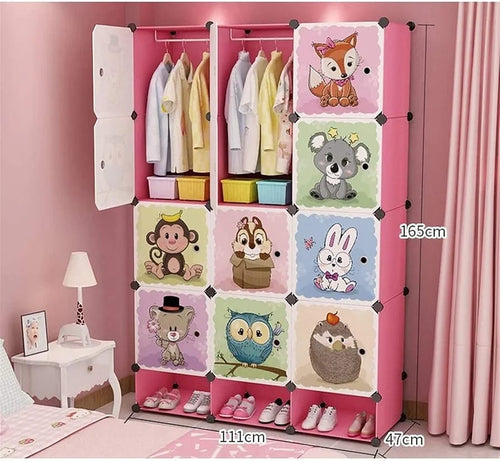 ARMARIO INFANTIL CON ZAPATERO ROSA con compartimentos coloridos y espacio para ropa y zapatos, ideal para niños.